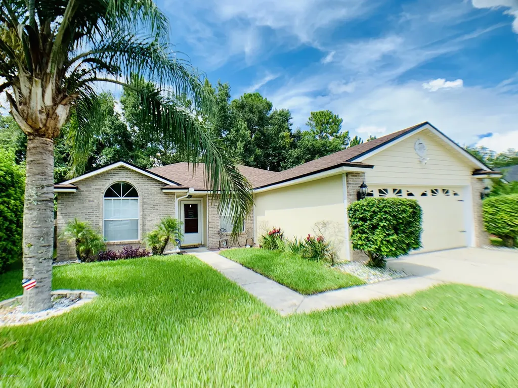 7681 Fawn Lake Drive S Jacksonville FL 32256
