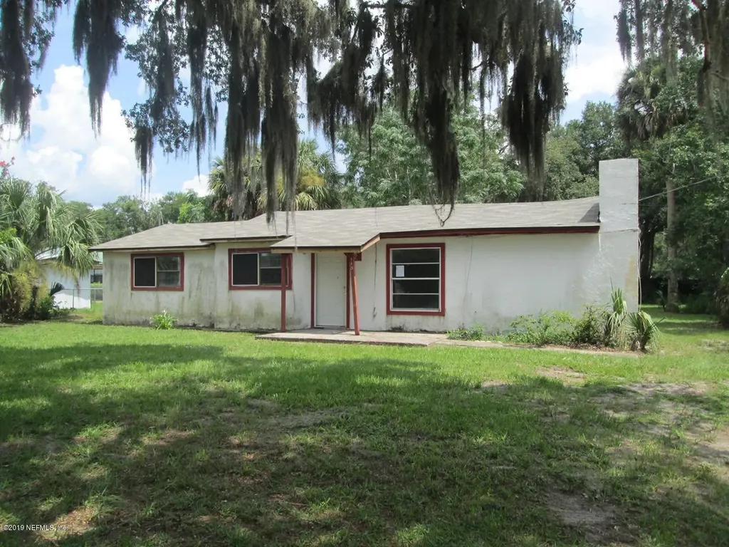 113 State Road 20 Palatka FL 32177