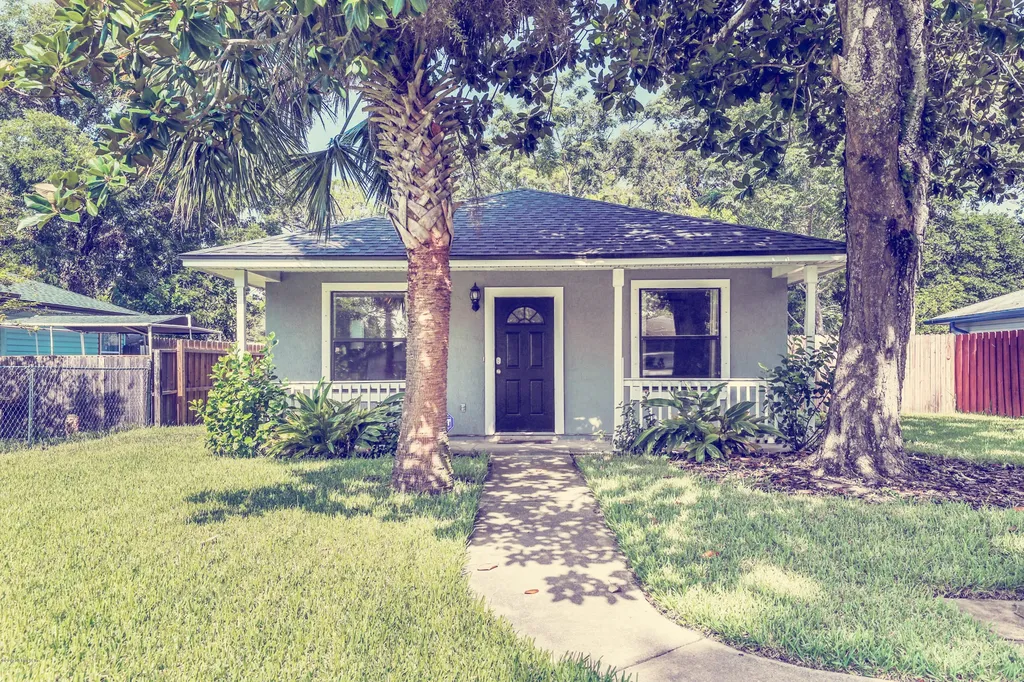1540 Francis Avenue Atlantic Beach FL 32233