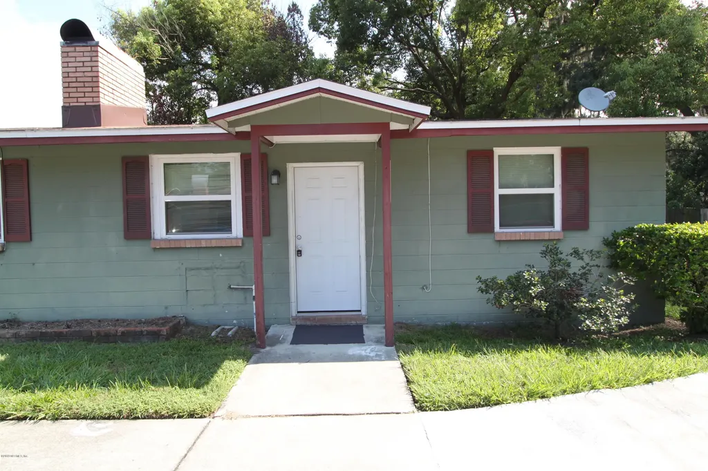 8069 Parental Circle Jacksonville FL 32216