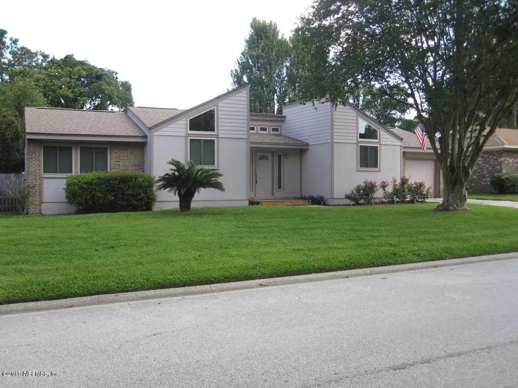 7061 Holiday Hill Court Jacksonville FL 32216