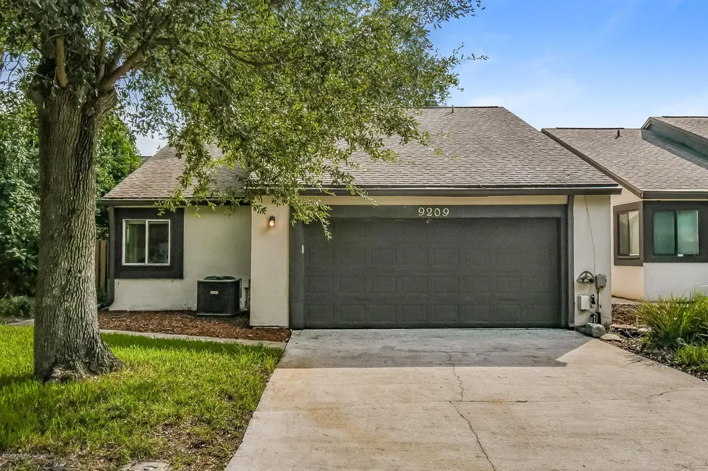 9209 Augusta Court Jacksonville FL 32256
