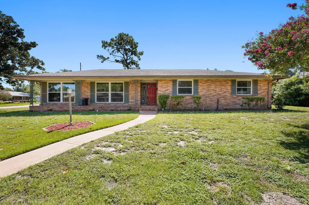 1957 Oakmont Drive Jacksonville FL 32211