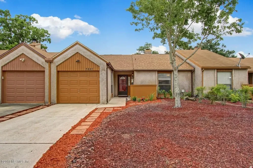7827 Fawn Oaks Court Jacksonville FL 32256