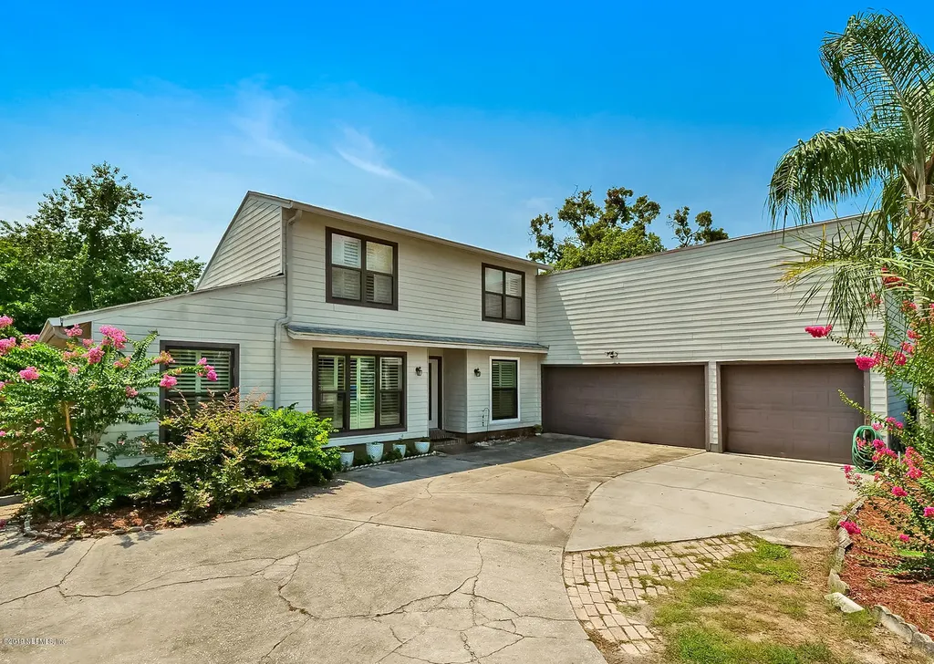 4053 Greenwillow Lane W Jacksonville FL 32277
