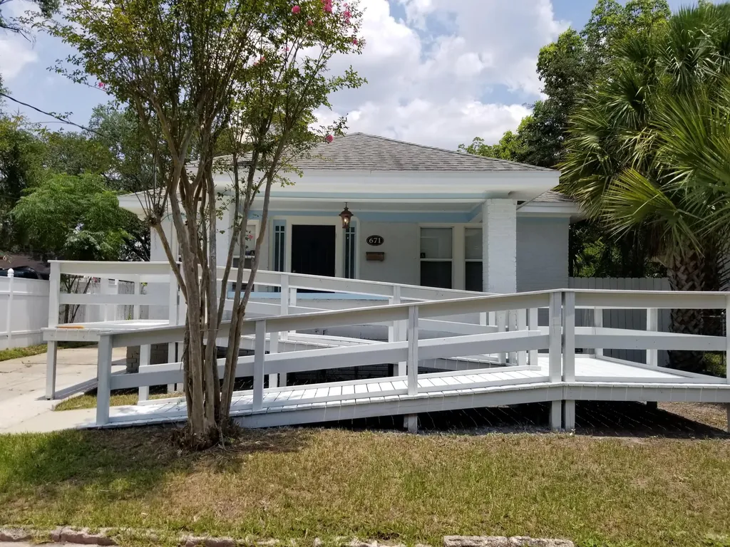 671 Basswood Street Jacksonville FL 32206