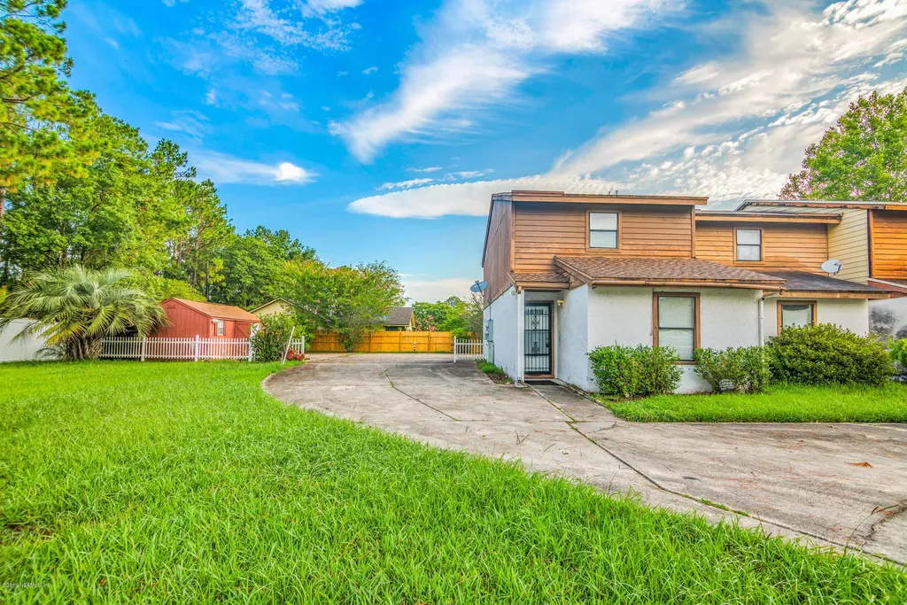 4281 Melissa Court W Jacksonville FL 32210