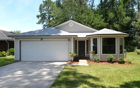 5599 Manfields Place Jacksonville FL 32207
