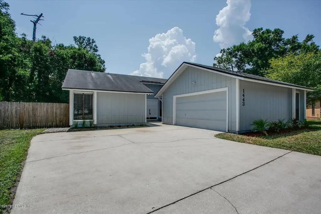 1443 Classic Oak Court Jacksonville FL 32225