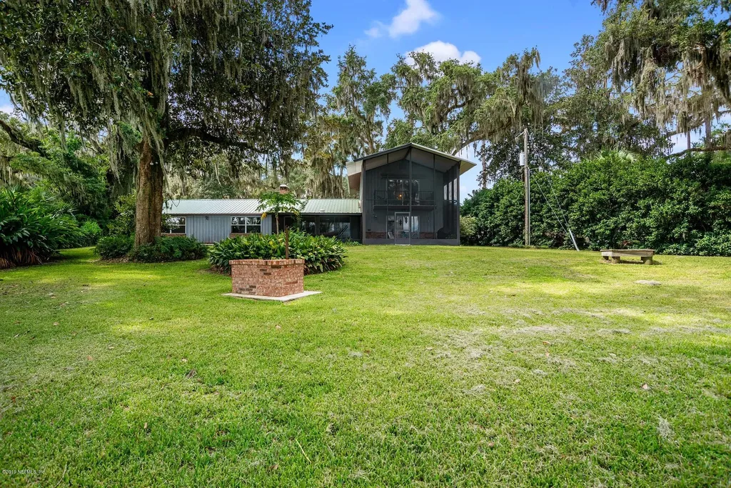 106 Myrtlewood Point Lane East Palatka FL 32131