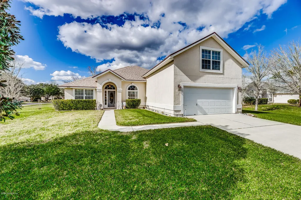 5874 Las Counts Court Jacksonville FL 32222