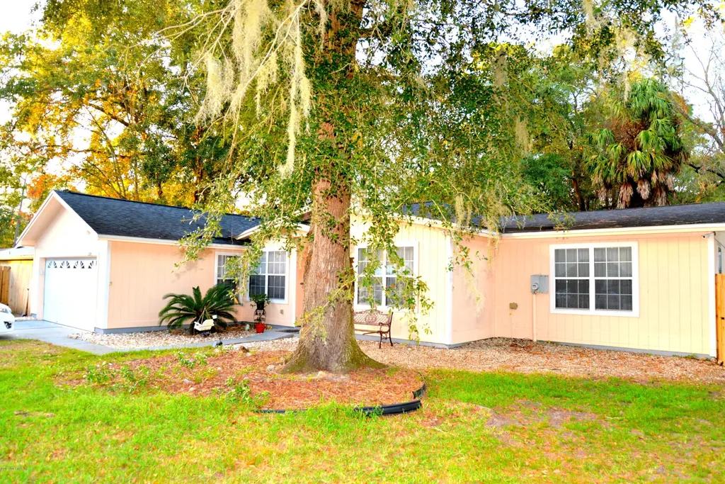 4833 Rustic Woods Drive Jacksonville FL 32257