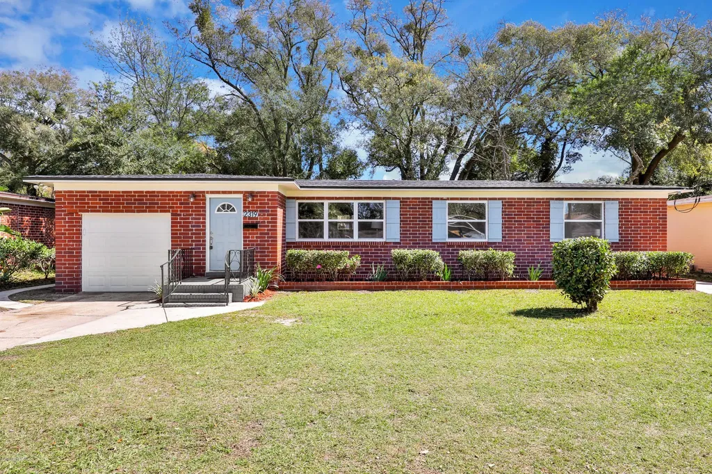 2319 Green Oak Drive Jacksonville FL 32211