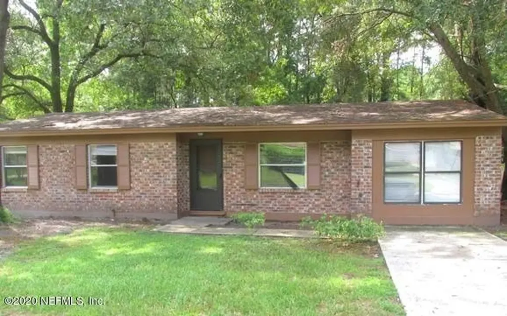 5942 Camaro Drive W Jacksonville FL 32244