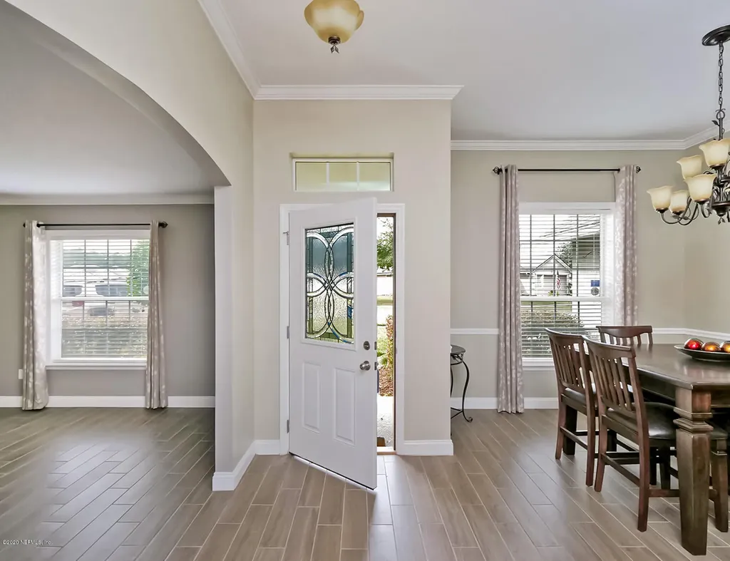 1610 Porter Lakes Drive Jacksonville FL 32218