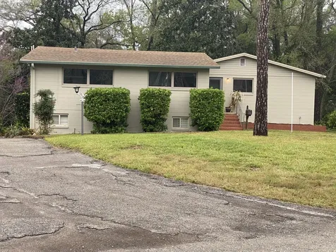 5105 S Pines Drive Jacksonville FL 32207