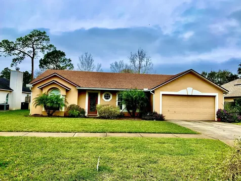 2454 The Woods Drive E Jacksonville FL 32246