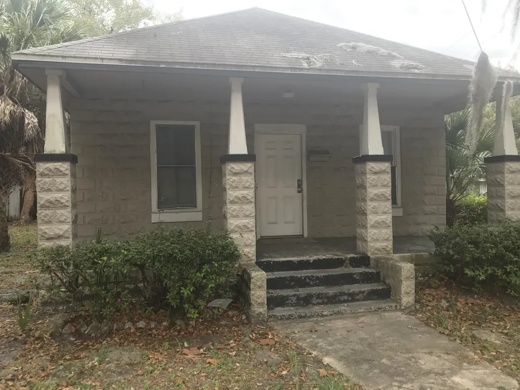 585 Lawton Avenue Jacksonville FL 32208