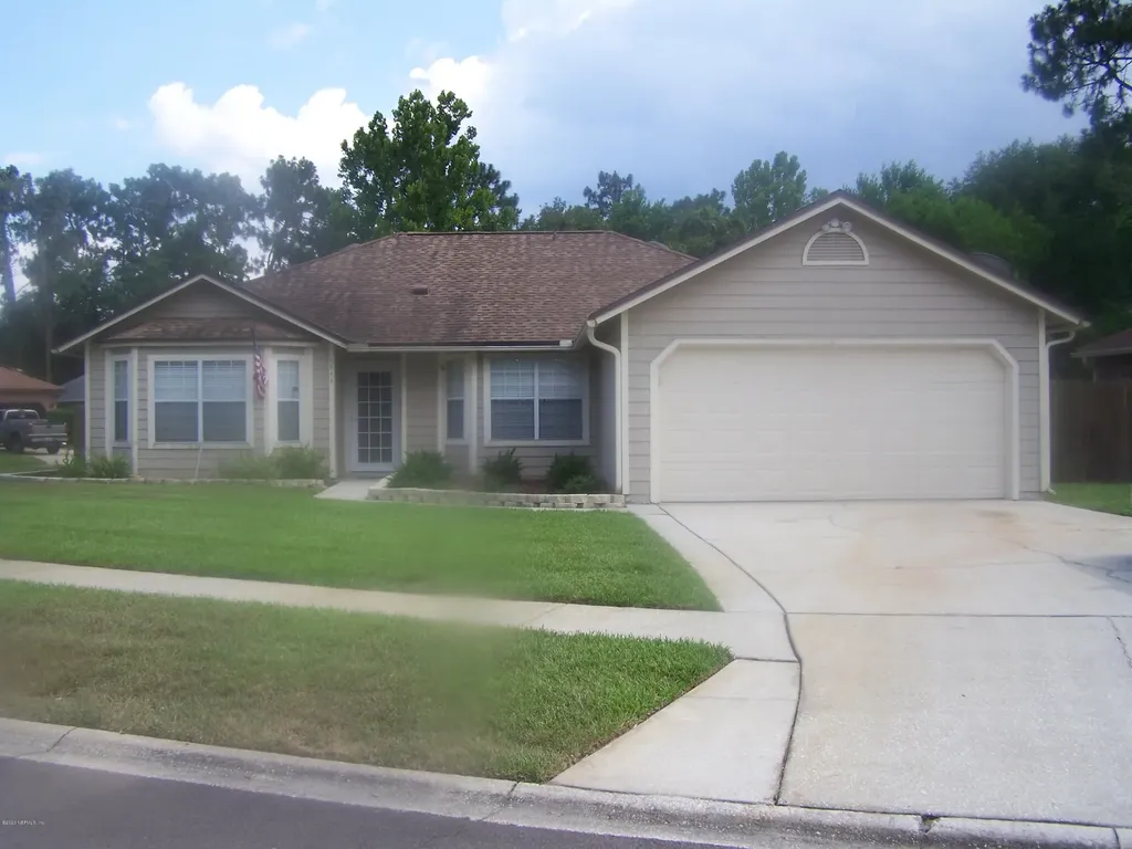 8844 Ivymill Place N Jacksonville FL 32244