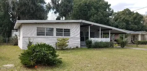 809 N Pine Avenue Green Cove Springs FL 32043