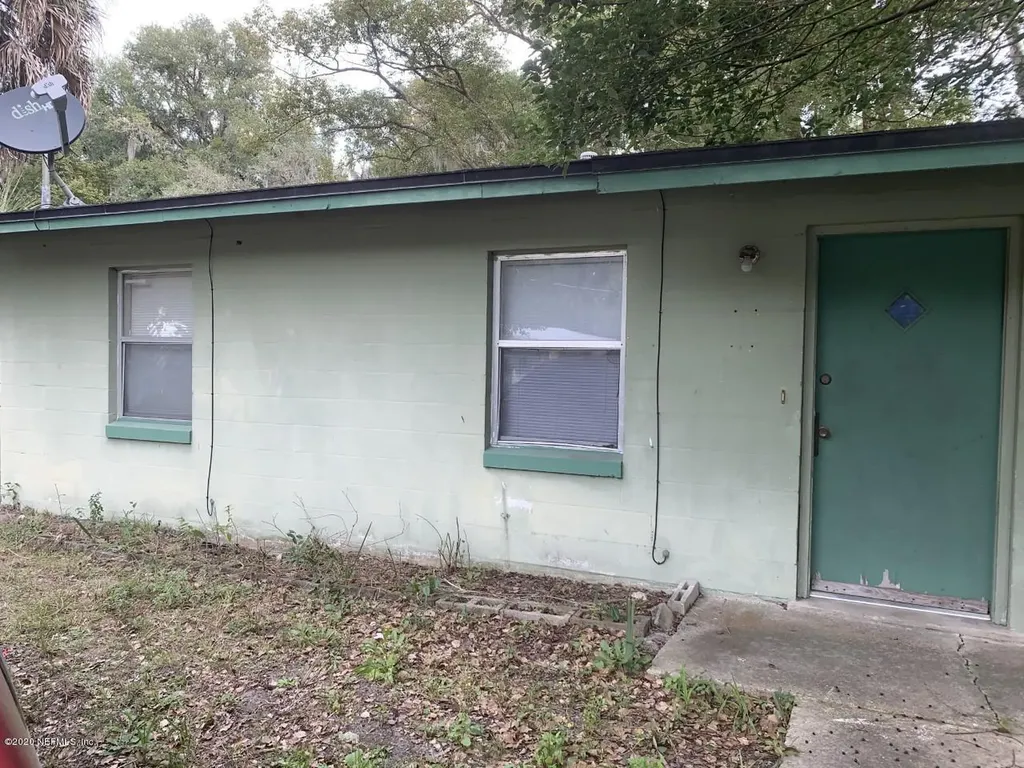 609 N 6th Street Palatka FL 32177