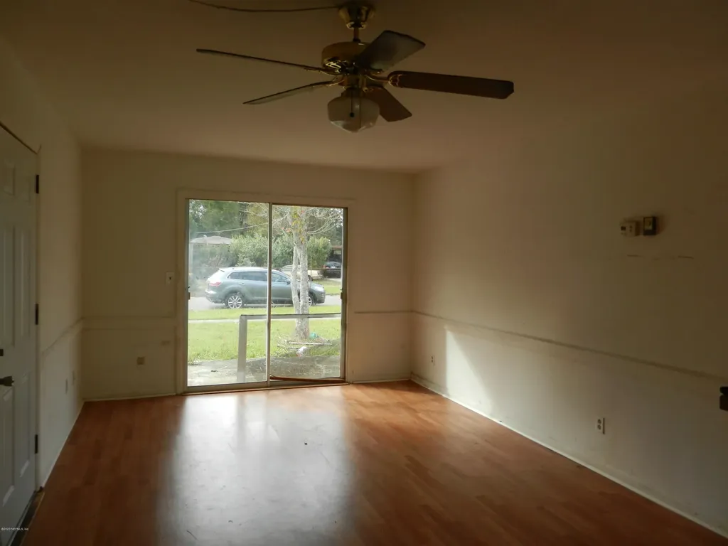 4735 Redstone Drive Jacksonville FL 32210