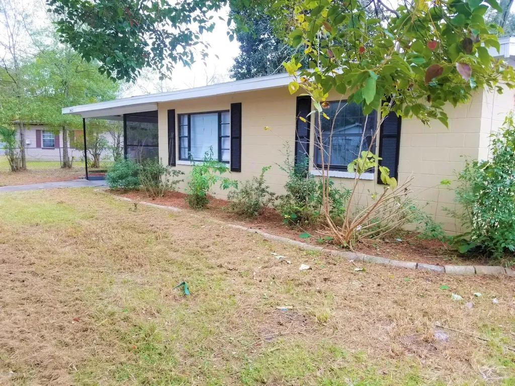 3412 Centerhill Drive N Jacksonville FL 32254