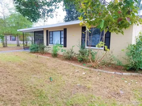 3412 Centerhill Drive N Jacksonville FL 32254