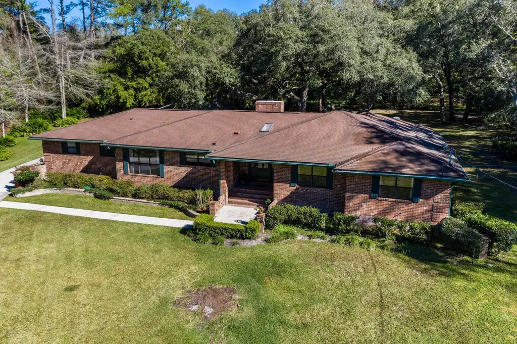 4075 Honeysuckle Circle Middleburg FL 32068