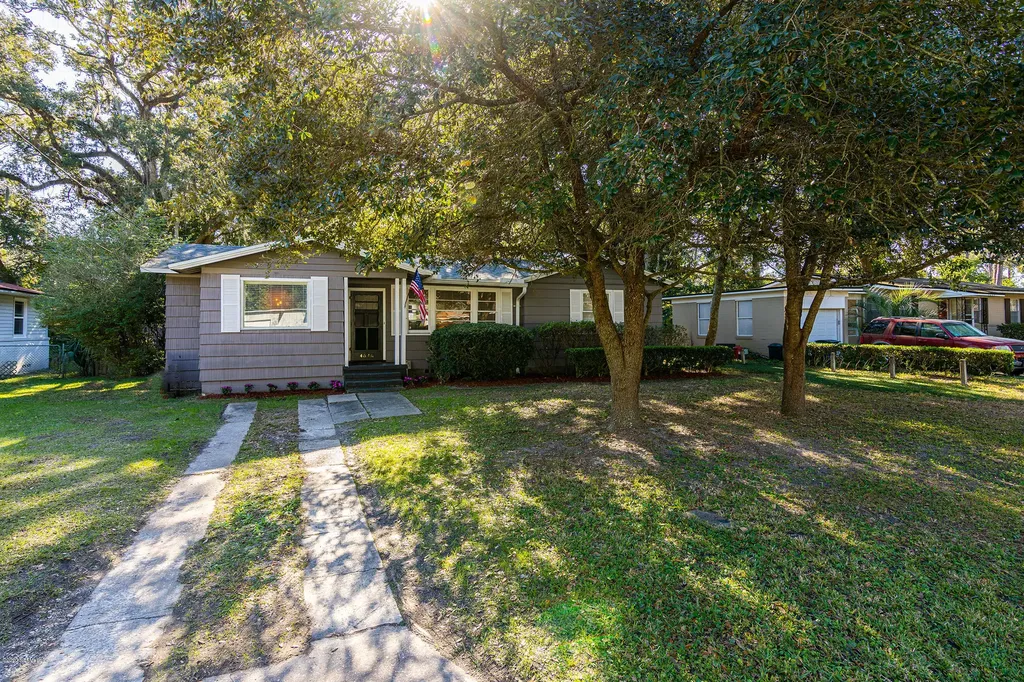 4646 Homestead Road Jacksonville FL 32210