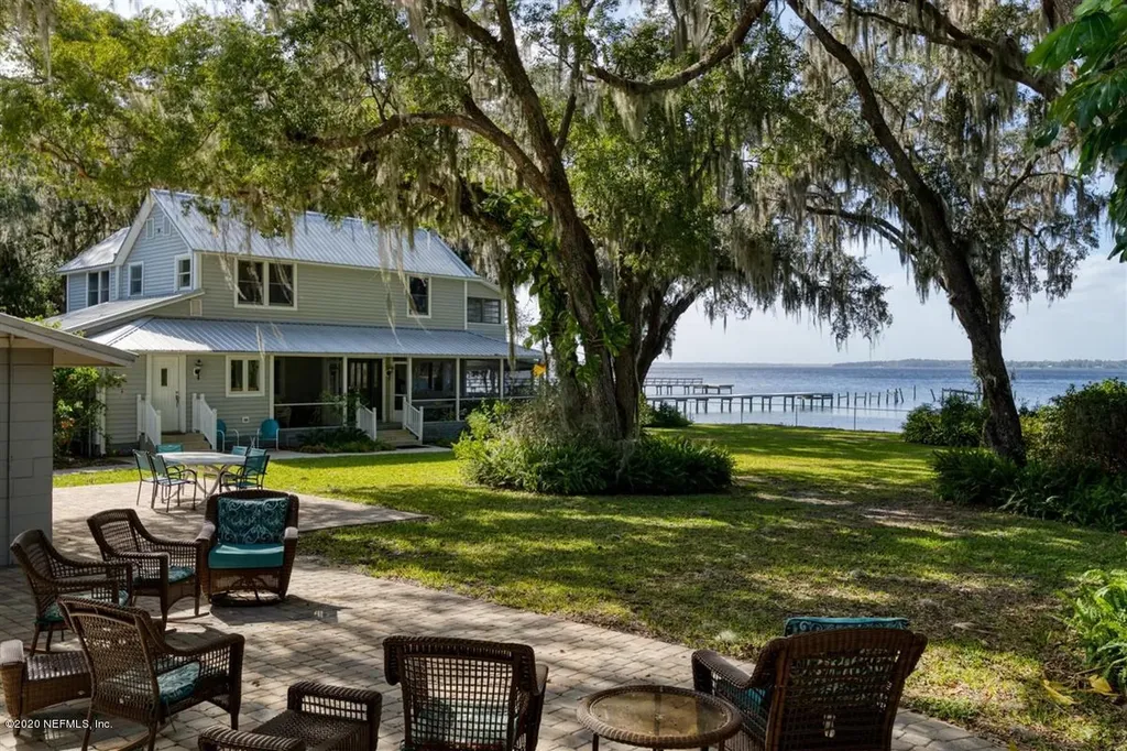 517 Federal Point Road East Palatka FL 32131