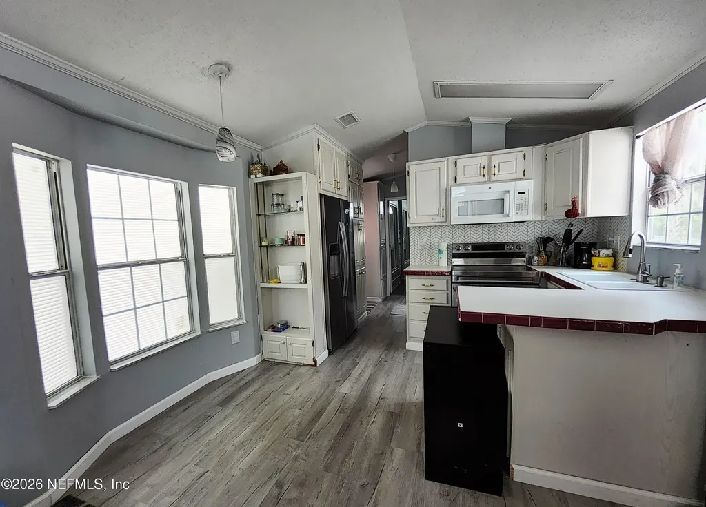 1074 Front Street Welaka FL 32193