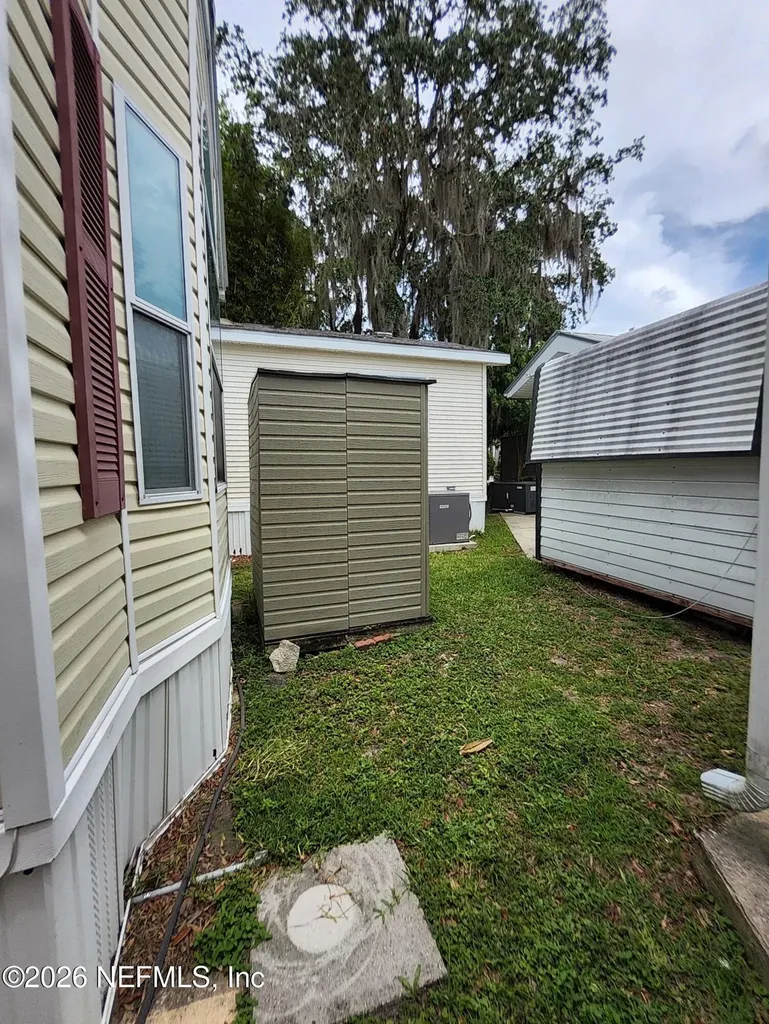 1074 Front Street Welaka FL 32193