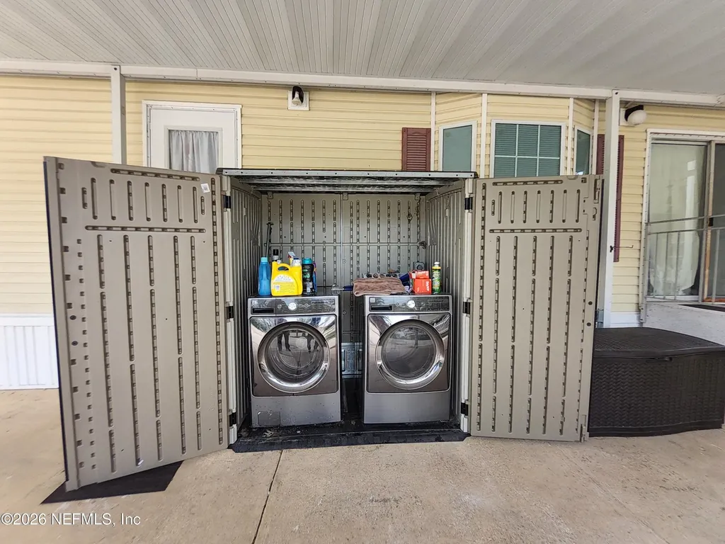 1074 Front Street Welaka FL 32193