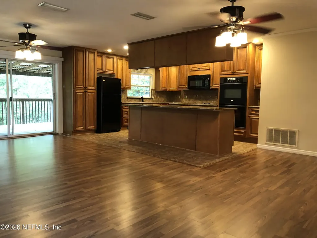 5406 Community Road Jacksonville FL 32207