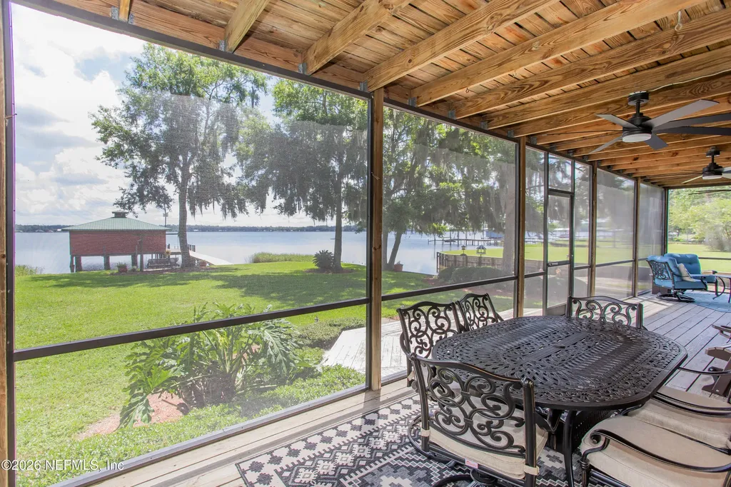 234 Lake Drive Florahome FL 32140