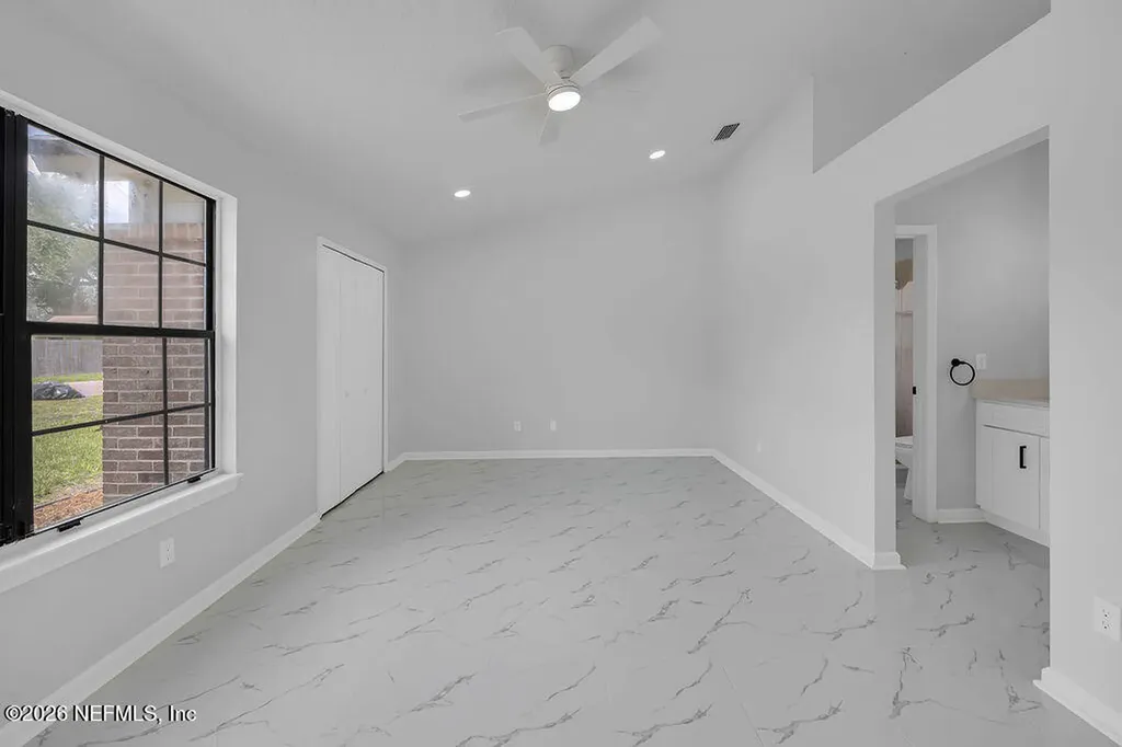 3861 Winter Berry Road E Jacksonville FL 32210