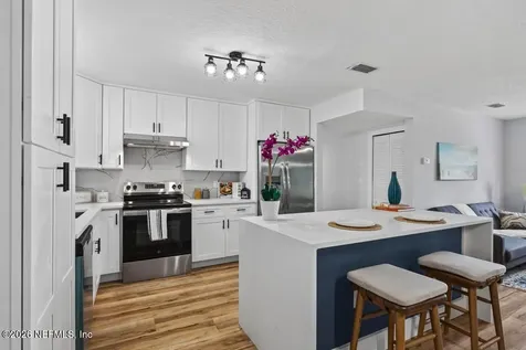 6326 Regiment Drive Jacksonville FL 32277
