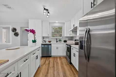 6326 Regiment Drive Jacksonville FL 32277
