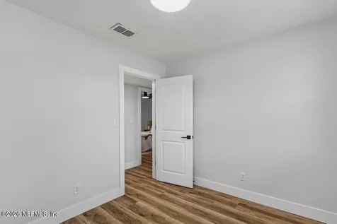 6326 Regiment Drive Jacksonville FL 32277