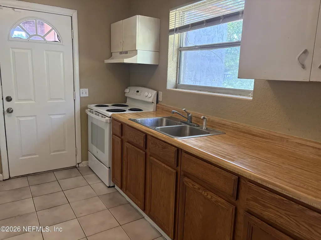 6912 Corday Road Jacksonville FL 32208