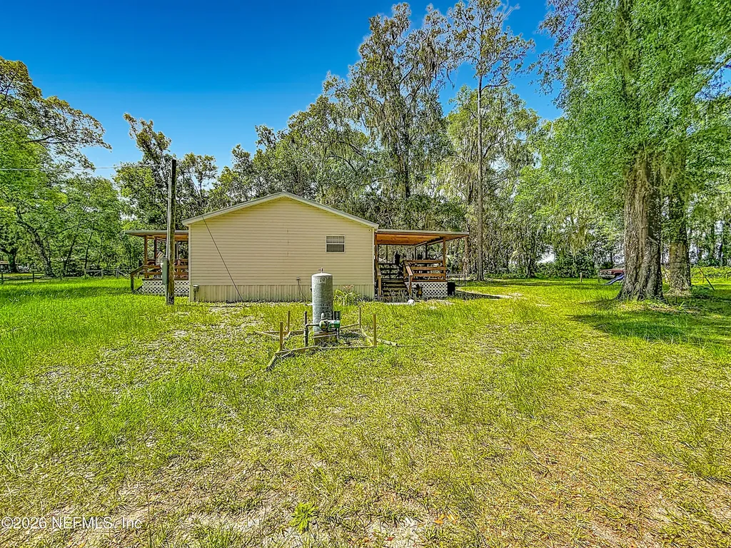 24390 NE 127th Ave Avenue Fort Mccoy FL 32134