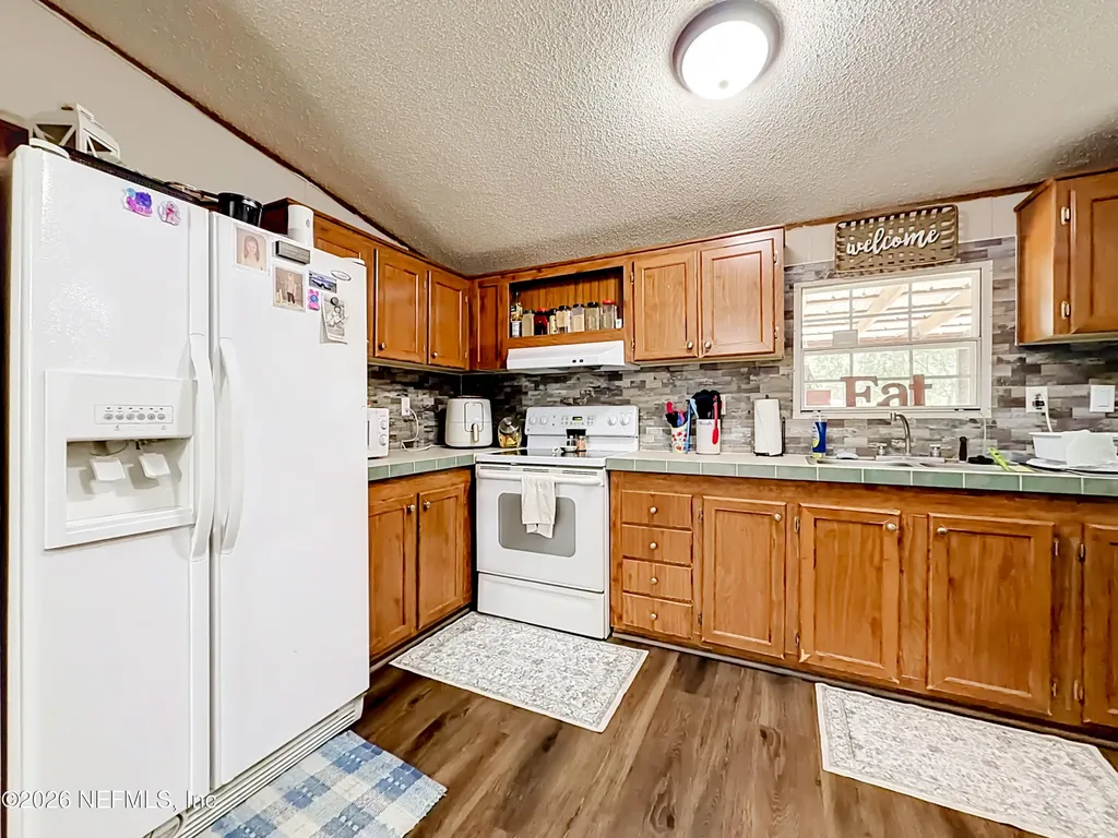 24390 NE 127th Ave Avenue Fort Mccoy FL 32134