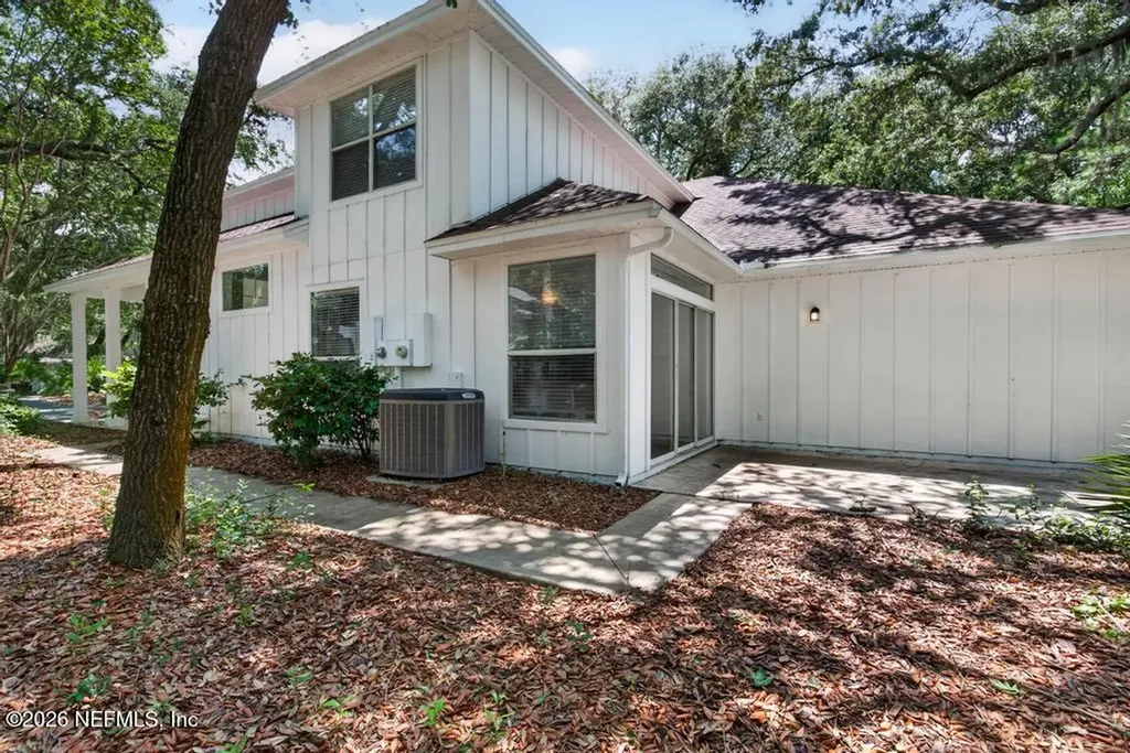 2019 Village Lane Fernandina Beach FL 32034