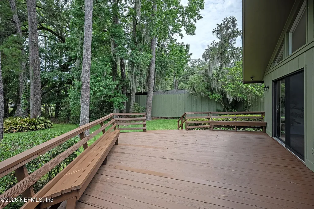 1709 Memory Lane Jacksonville FL 32210