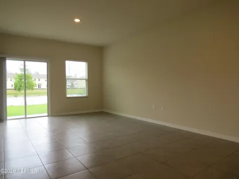 12779 Veterans Court Jacksonville FL 32218