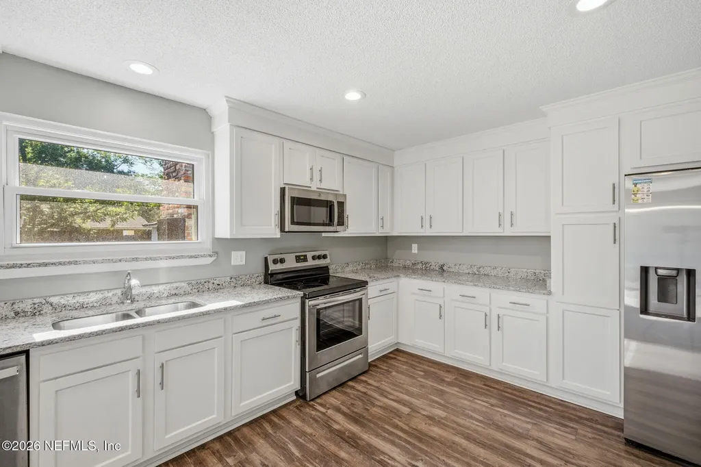 437 Hawaiian Terrace Jacksonville FL 32216