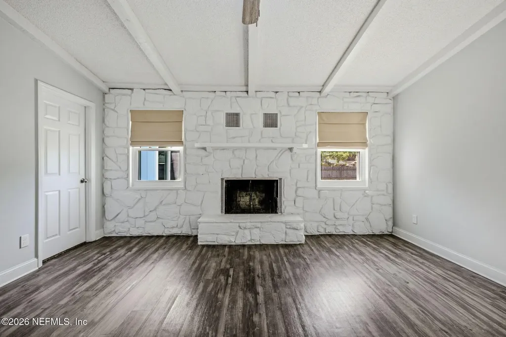 437 Hawaiian Terrace Jacksonville FL 32216