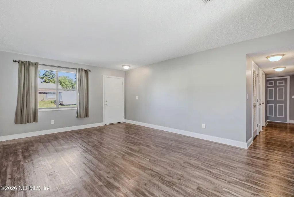 437 Hawaiian Terrace Jacksonville FL 32216