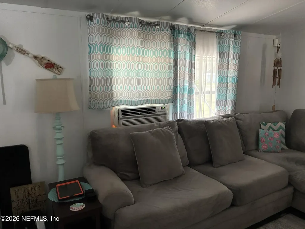 107 Winchester Avenue Interlachen FL 32148